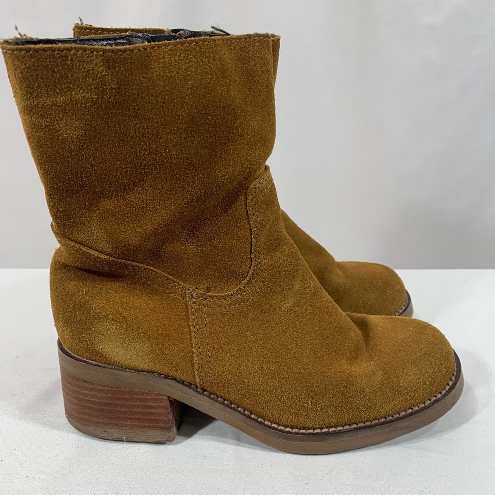 No Boundaries Suede Leather Booties sz 6